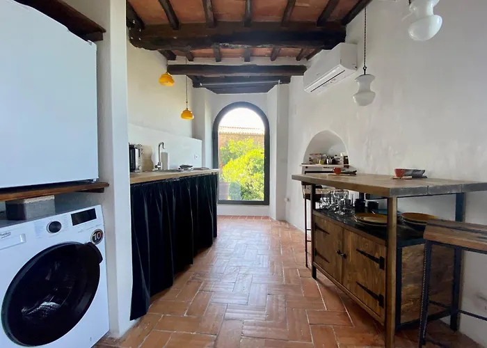 Corner Nest In Montalcino